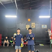 Hoạt động tập luyện võ sinh